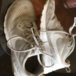 Nike Shoes !!!!OBO!!!! Size 6